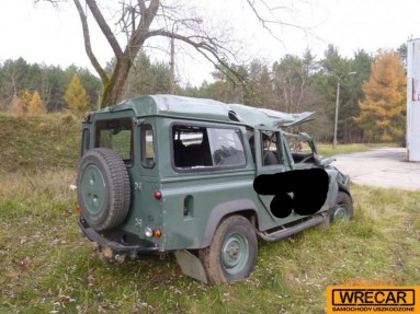Купить Land Rover Defender, 2.4, 2007 года с пробегом, цена 68028 руб., id 12319