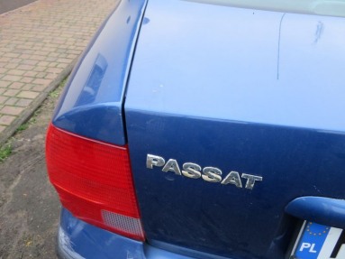 Купить Volkswagen Passat, 1.6, 1998 года с пробегом, цена 11349 руб., id 12361