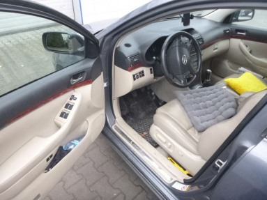 Купить Toyota Avensis, 2.0, 2004 года с пробегом, цена 82630 руб., id 12371