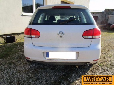 Купить Volkswagen Golf, 1.6, 2010 года с пробегом, цена 1592 руб., id 12392
