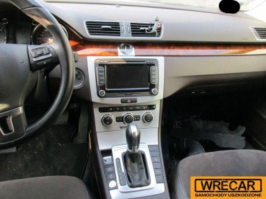 Купить Volkswagen Passat, 2.0, 2013 года с пробегом, цена 6436 руб., id 12407