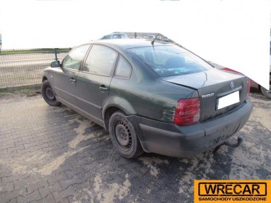 Купить Volkswagen Passat, 1.8, 1999 года с пробегом, цена 3253 руб., id 12423