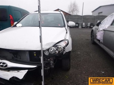 Купить Hyundai i30, 1.6, 2010 года с пробегом, цена 22630 руб., id 12428