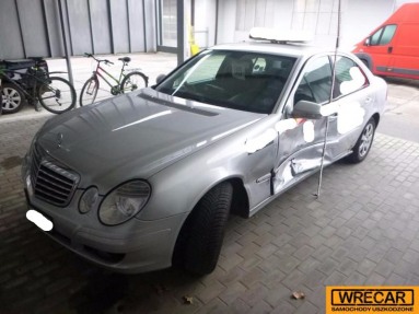 Купить Mercedes-Benz E-Klasse E 220 CDI Classic, 2.1, 2007 года с пробегом, цена 103737 руб., id 12449
