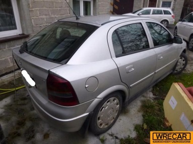 Купить Opel Astra, 1.6, 2003 года с пробегом, цена 9689 руб., id 12458