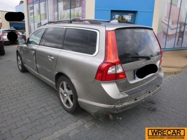 Купить Volvo V70, 2.0, 2012 года с пробегом, цена 150726 руб., id 12495
