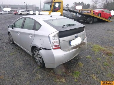 Купить Toyota Prius, 1.8, 2012 года с пробегом, цена 11280 руб., id 12514