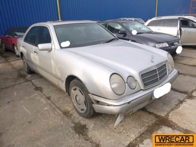Купить Mercedes-Benz E-Klasse E 200 Elegance, 2.0, 1997 года с пробегом, цена 11280 руб., id 12592