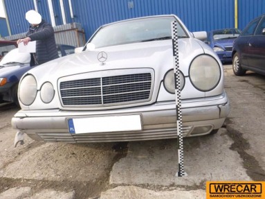 Купить Mercedes-Benz E-Klasse E 200 Elegance, 2.0, 1997 года с пробегом, цена 11280 руб., id 12592
