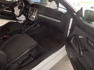 Купить Volkswagen Scirocco, 2.0, 2009 года с пробегом, цена 131280 руб., id 12663