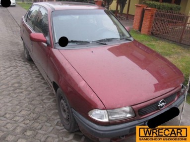 Купить Opel Astra, 1.6, 1995 года с пробегом, цена 0 руб., id 12752