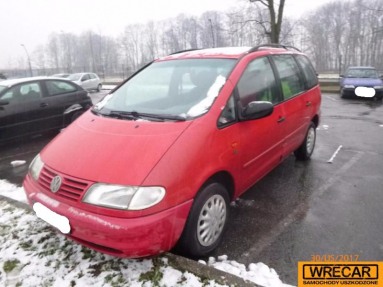 Купить Volkswagen Sharan, 1.9, 1997 года с пробегом, цена 1592 руб., id 12811