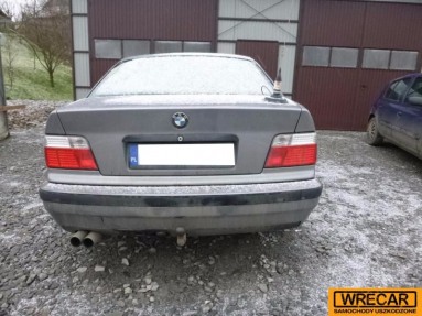 Купить BMW 3 16i, 1.6, 1992 года с пробегом, цена 0 руб., id 12812