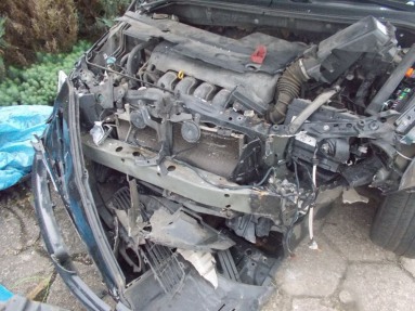 Купить Toyota Avensis, 1.8, 2004 года с пробегом, цена 1592 руб., id 12855