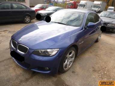 Купить BMW 325 325i Coupe, 3.0, 2009 года с пробегом, цена 244705 руб., id 13077