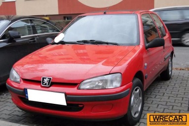 Купить Peugeot 106, 1.1, 2002 года с пробегом, цена 4844 руб., id 13092
