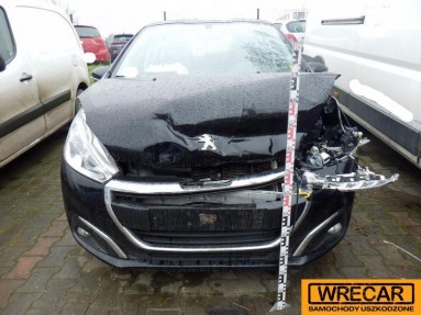 Купить Peugeot 208, 1.6, 2015 года с пробегом, цена 3183 руб., id 13104