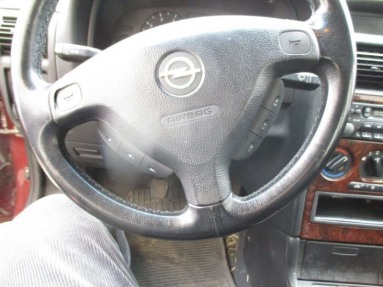 Купить Opel Astra, 1.8, 1999 года с пробегом, цена 6436 руб., id 13130