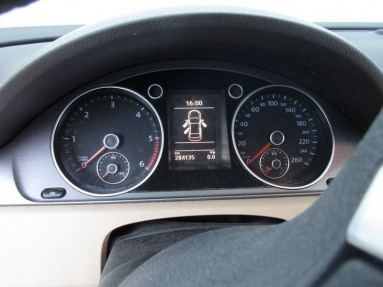Купить Volkswagen Passat, 2.0, 2011 года с пробегом, цена 1592 руб., id 13131