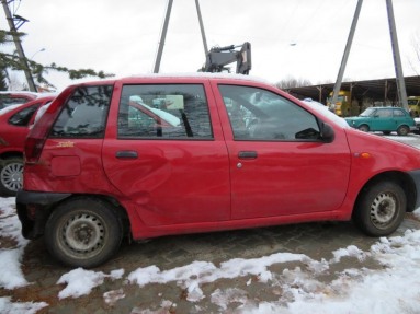 Купить Fiat Punto, 1.1, 1999 года с пробегом, цена 0 руб., id 13139