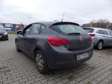 Купить Opel Astra, 1.7, 2010 года с пробегом, цена 328165 руб., id 13191