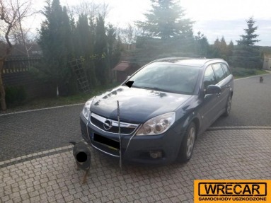 Купить Opel Vectra, 1.9, 2007 года с пробегом, цена 66436 руб., id 13220