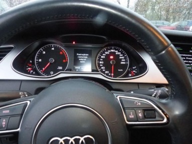 Купить Audi A4, 2.0, 2013 года с пробегом, цена 886503 руб., id 13289