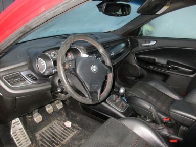 Купить Alfa Romeo Giulietta, 2.0, 2011 года с пробегом, цена 307266 руб., id 13328