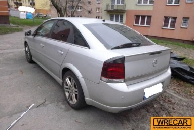 Купить Opel Vectra, 1.8, 2003 года с пробегом, цена 33979 руб., id 13344