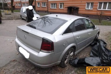 Купить Opel Vectra, 1.8, 2003 года с пробегом, цена 33979 руб., id 13344