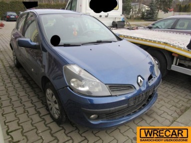 Купить Renault Clio, 1.1, 2006 года с пробегом, цена 14602 руб., id 13409