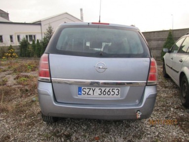 Купить Opel Zafira, 1.9, 2006 года с пробегом, цена 225259 руб., id 13428