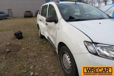 Купить Dacia Logan, 1.1, 2015 года с пробегом, цена 1592 руб., id 13450