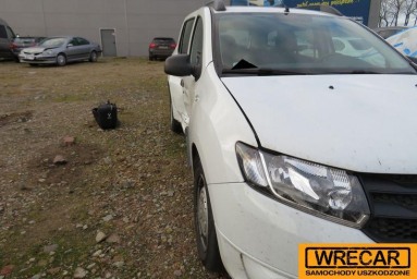 Купить Dacia Logan, 1.1, 2015 года с пробегом, цена 1592 руб., id 13450