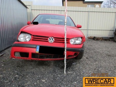 Купить Volkswagen Golf, 1.4, 1998 года с пробегом, цена 1592 руб., id 13463