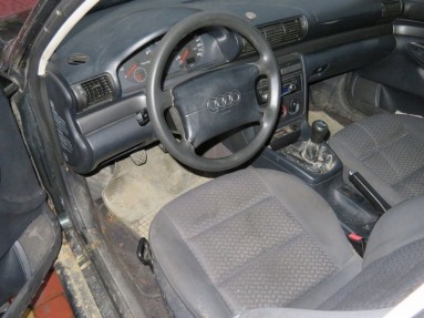 Купить Audi A4, 1.6, 1995 года с пробегом, цена 1592 руб., id 13466