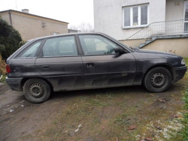 Купить Opel Astra, 1.6, 1996 года с пробегом, цена 3183 руб., id 13476
