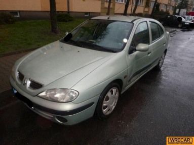 Купить Renault Megane, 1.6, 1999 года с пробегом, цена 9689 руб., id 13592