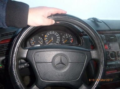 Купить Mercedes-Benz E-Klasse E 220 D Classic, 2.2, 1996 года с пробегом, цена 0 руб., id 13675