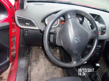 Купить Peugeot 207, 1.4, 2009 года с пробегом, цена 6436 руб., id 13694