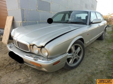 Купить Jaguar XJ, 4.0, 1998 года с пробегом, цена 16194 руб., id 13712