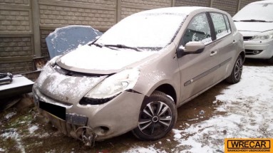 Купить Renault Clio, 1.1, 2010 года с пробегом, цена 3183 руб., id 13820