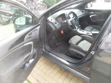 Купить Opel Insignia, 2.0, 2014 года с пробегом, цена 640137 руб., id 13864