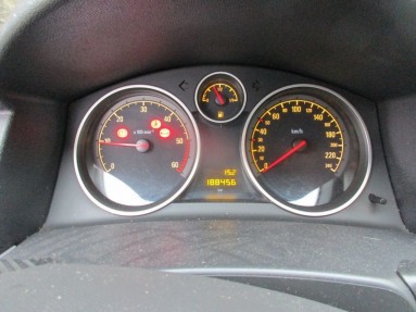 Купить Opel Astra, 1.2, 2006 года с пробегом, цена 19446 руб., id 13991