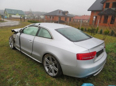 Купить Audi S5, 4.2, 2009 года с пробегом, цена 90726 руб., id 14022