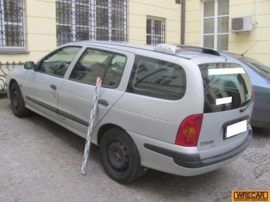 Купить Renault Megane, 1.6, 2000 года с пробегом, цена 9689 руб., id 14064