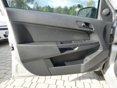 Купить Opel Astra, 1.7, 2011 года с пробегом, цена 209065 руб., id 14137