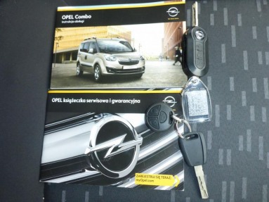 Купить Opel Combo, 1.2, 2015 года с пробегом, цена 602905 руб., id 14186