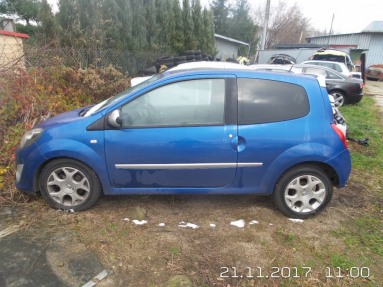 Купить Renault Twingo, 1.1, 2008 года с пробегом, цена 3183 руб., id 14217