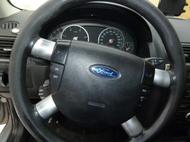 Купить Ford Mondeo, 2.0, 2005 года с пробегом, цена 3253 руб., id 14219